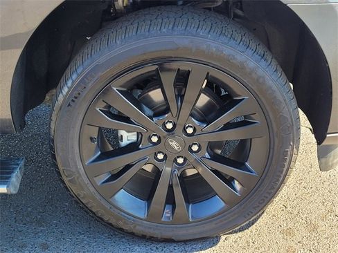 Used 2021 Ford Expedition Limited image 17