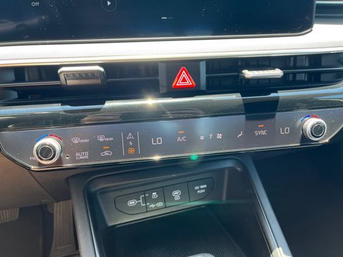 Used 2025 Kia K5 LXS FWD image 23