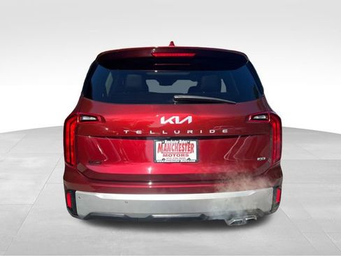 Used 2023 Kia Telluride S w/ S Sunroof Package AWD/4WD image 6
