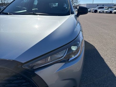 Used 2025 Toyota Corolla Cross L image 29