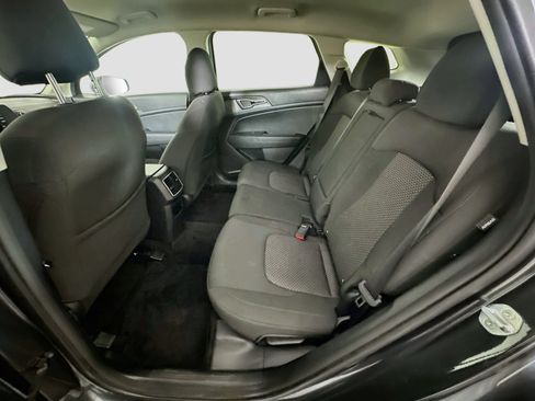 Used 2024 Kia Sportage LX FWD image 28