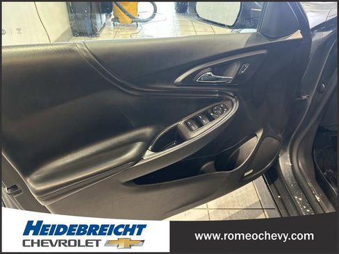 Used 2016 Chevrolet Malibu LT w/ Leather Package image 11