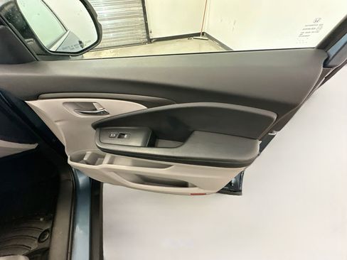 Used 2019 Honda Pilot LX image 31