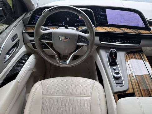 Certified 2023 Cadillac Escalade Premium Luxury Platinum AWD/4WD image 14
