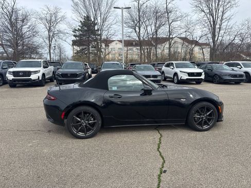 Used 2017 MAZDA MX-5 Miata Club image 24