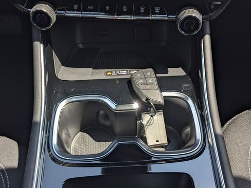 New 2026 Chevrolet Traverse LT image 25