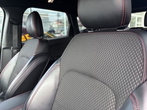 Used 2025 Ford Escape ST-Line w/ Cold Weather Package image 13