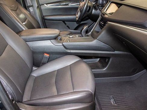 Used 2021 Cadillac XT5 Premium Luxury w/ LPO, Floor Liner Package image 10