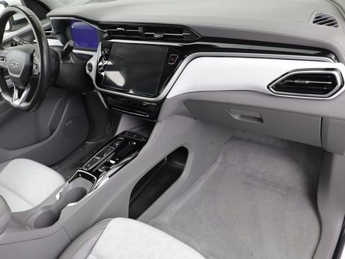 Used 2022 Chevrolet Bolt EUV Premier w/ Sun & Sound Package image 23