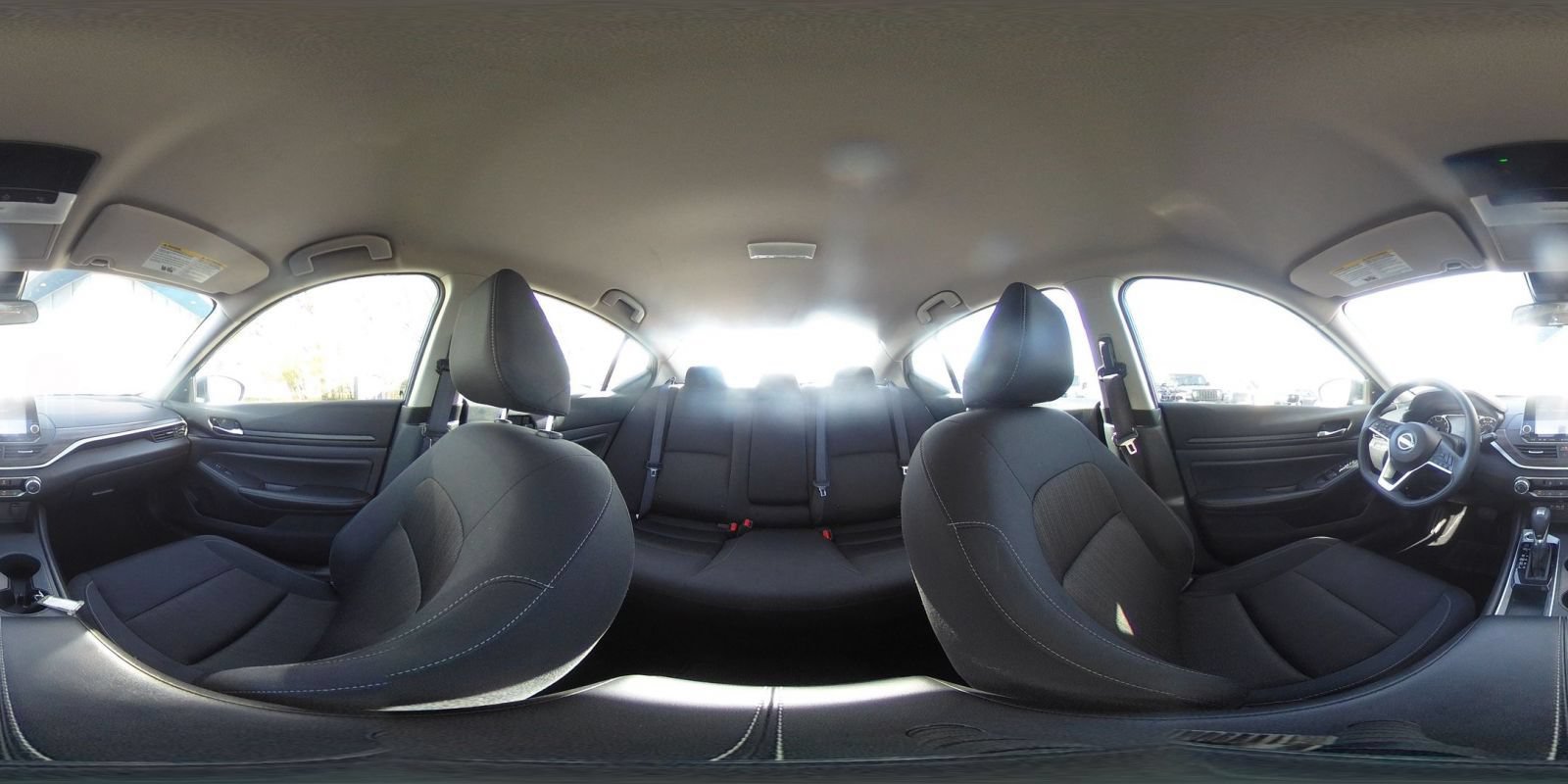 Used 2025 Nissan Altima 2.5 SV FWD image 42