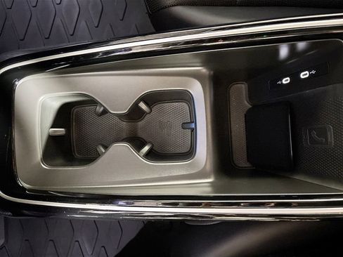 Certified 2023 Volkswagen ID.4 Pro S AWD/4WD image 15