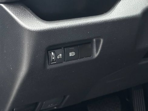 Used 2023 Toyota RAV4 LE AWD/4WD image 17