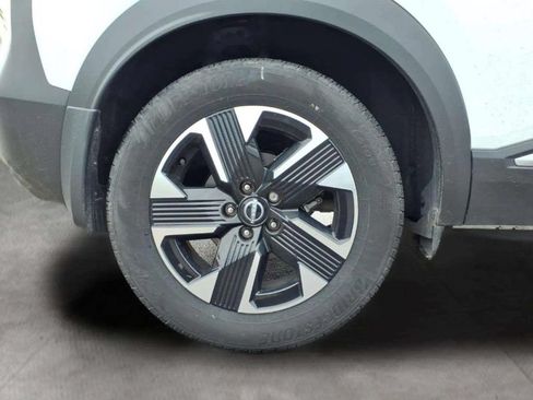 Used 2025 Nissan Kicks SV AWD/4WD image 20
