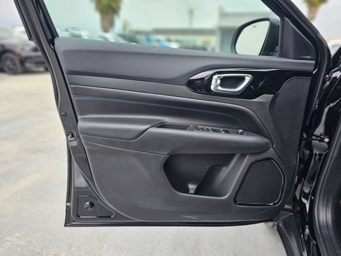 New 2026 Jeep Compass Latitude AWD/4WD image 19