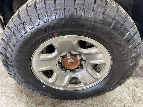 Used 2022 RAM 2500 Tradesman w/ Chrome Appearance Group AWD/4WD image 10