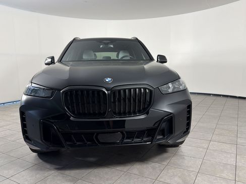 Used 2024 BMW X5 xDrive40i w/ M Sport Package AWD/4WD image 6