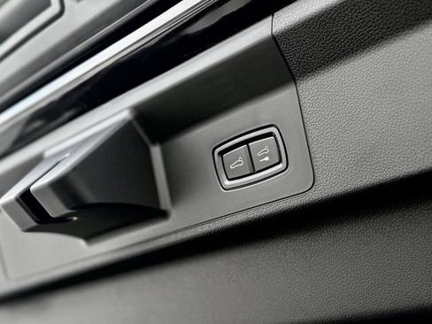 New 2026 Porsche Panamera 4 AWD/4WD image 36