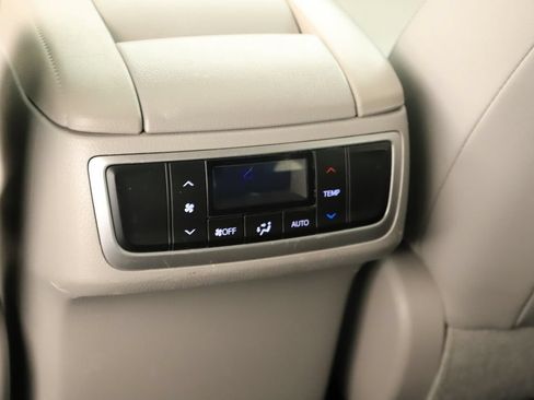 Used 2016 Toyota Highlander Limited FWD image 21