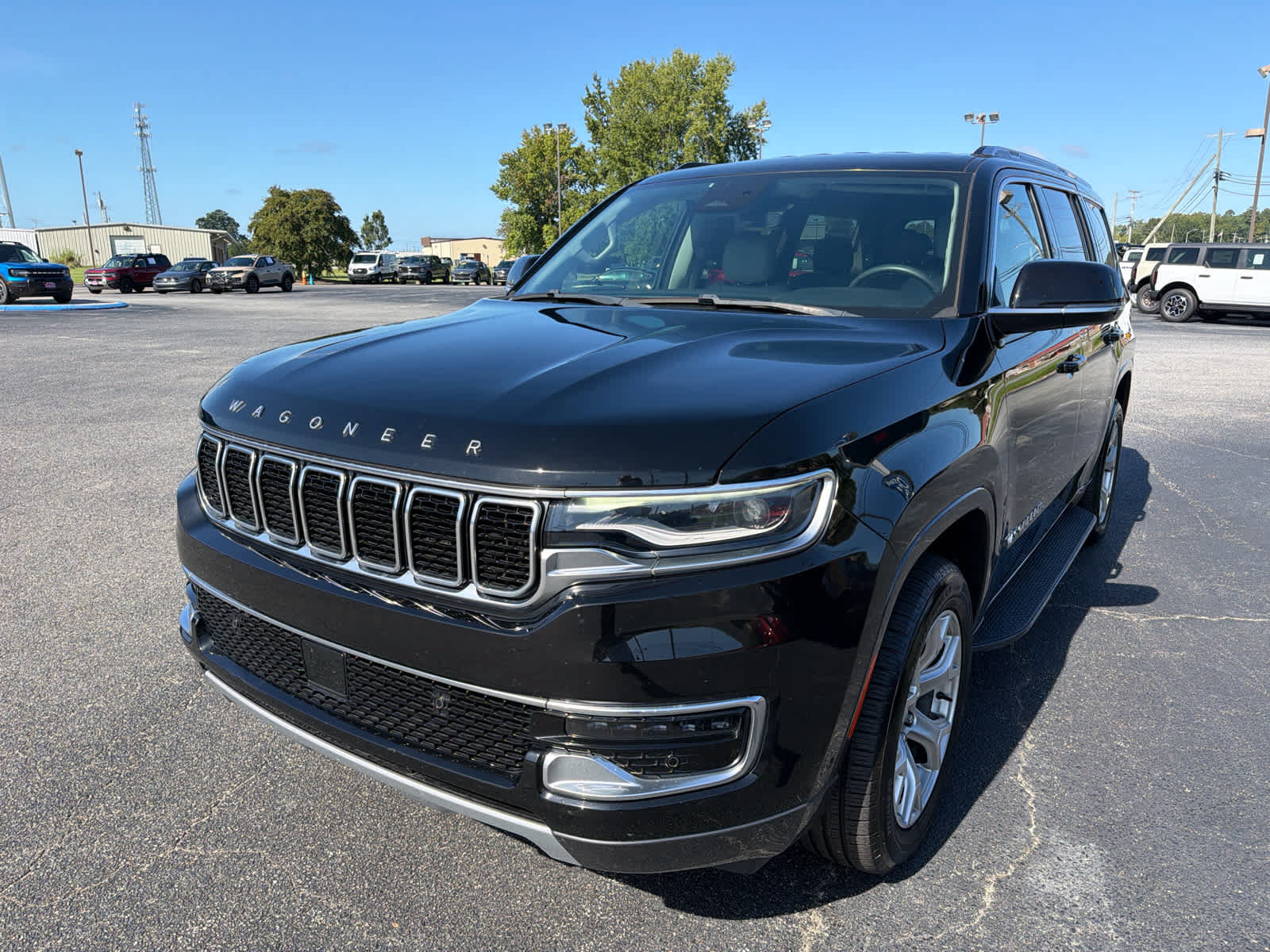 Used 2022 Jeep Wagoneer Series II AWD/4WD image 7
