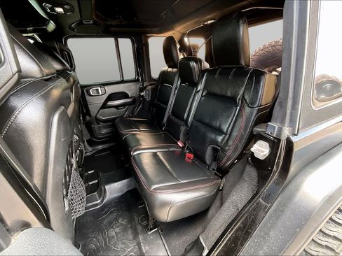 Used 2018 Jeep Wrangler Unlimited Rubicon AWD/4WD image 20