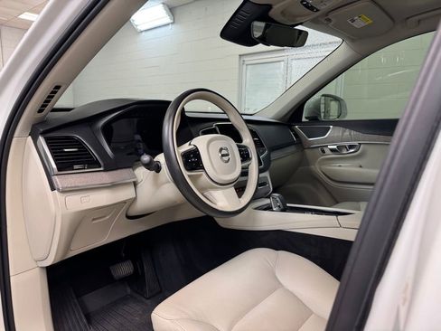 Used 2024 Volvo XC90 B6 Plus AWD/4WD image 15