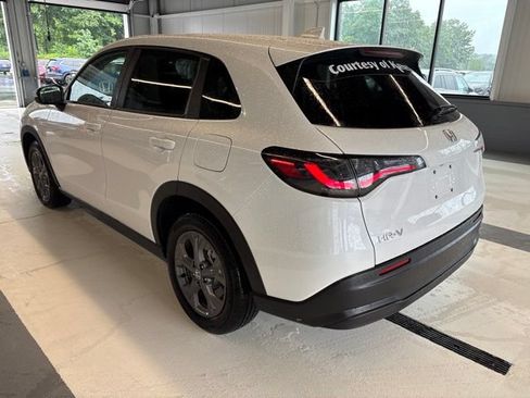 Certified 2026 Honda HR-V LX image 9