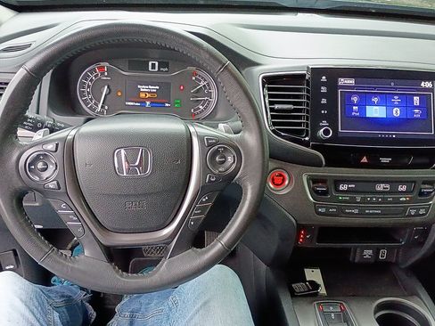 Certified 2023 Honda Ridgeline RTL image 17