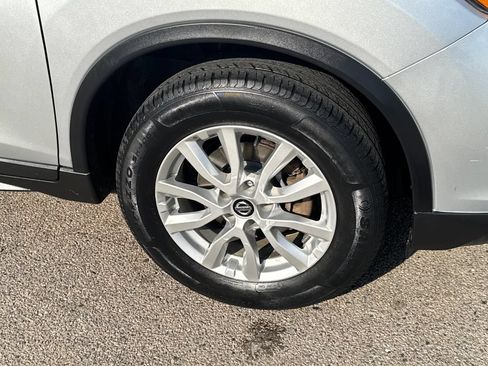 Used 2018 Nissan Rogue SV AWD/4WD image 42