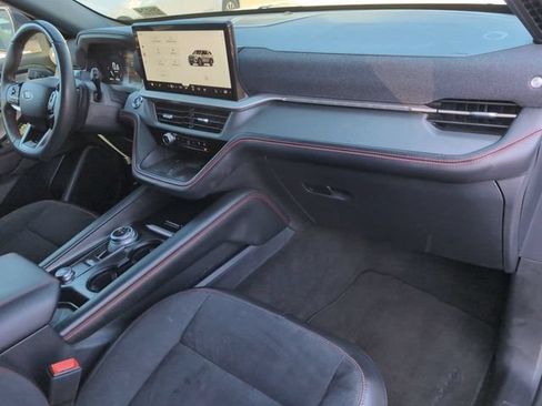 Used 2025 Ford Explorer ST AWD/4WD image 29