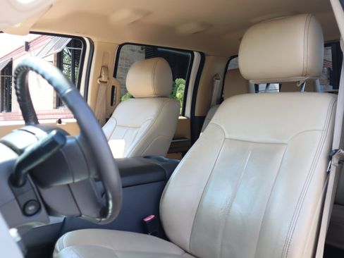 Used 2015 Ford F350 Lariat w/ Lariat Interior Package AWD/4WD image 26
