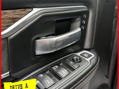 Used 2019 RAM 3500 Laramie image 19