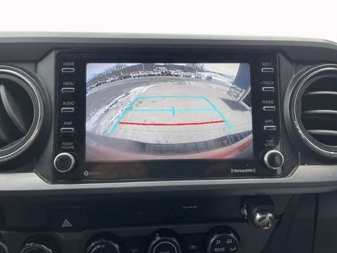 Used 2020 Toyota Tacoma TRD Off-Road AWD/4WD image 23