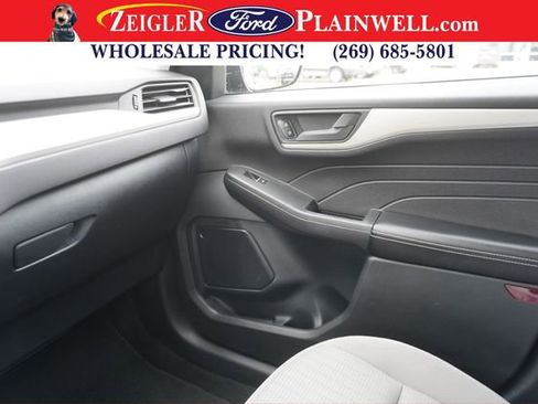 Used 2021 Ford Escape S image 30