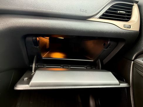 Used 2016 Jeep Cherokee Sport image 37