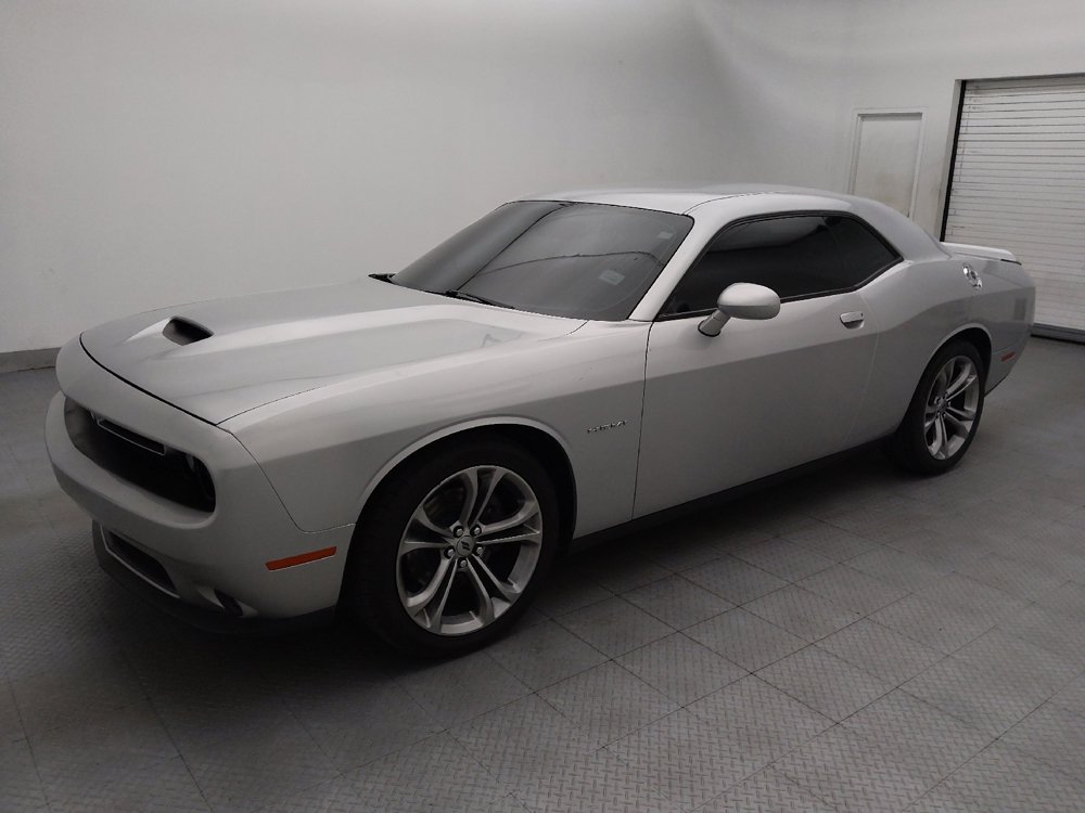 Used 2020 Dodge Challenger R/T RWD image 2