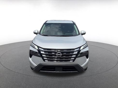 Used 2025 Nissan Rogue SV AWD/4WD image 3