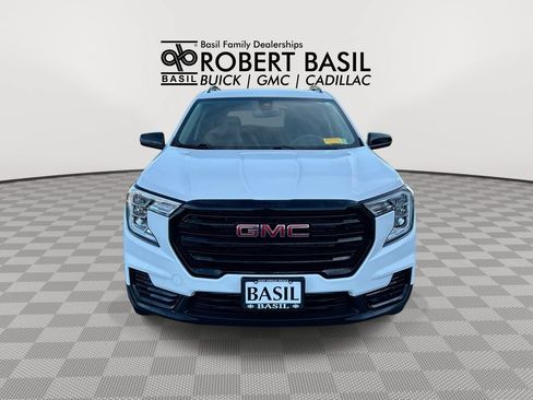Used 2023 GMC Terrain SLE w/ Driver Convenience Package AWD/4WD image 3