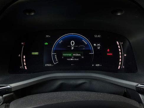 Used 2025 Toyota Camry SE FWD image 37