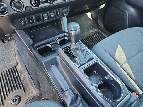 Used 2018 Toyota Tacoma TRD Sport w/ Technology Package AWD/4WD image 23