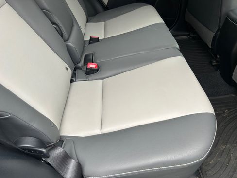 Used 2013 Toyota RAV4 Limited AWD/4WD image 28