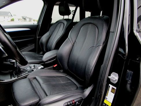 Used 2018 BMW X1 xDrive28i w/ M Sport Package image 15