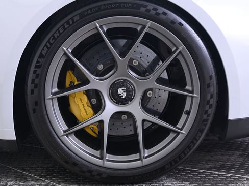 Used 2025 Porsche 911 GT3 image 12