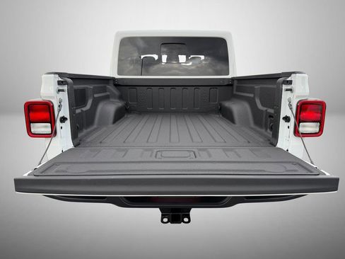 New 2026 Jeep Gladiator Sport AWD/4WD image 8