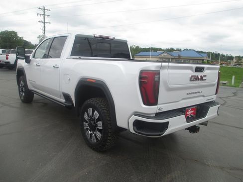 Used 2024 GMC Sierra 2500 Denali w/ Denali Reserve Package AWD/4WD image 13