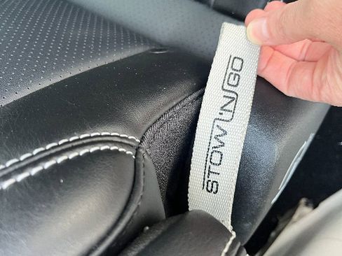 Used 2024 Chrysler Pacifica Touring-L image 16