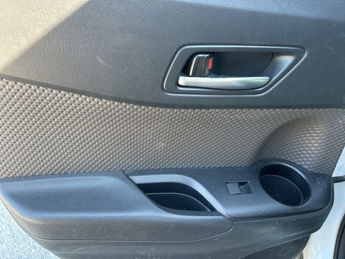 Used 2022 Toyota C-HR XLE image 12