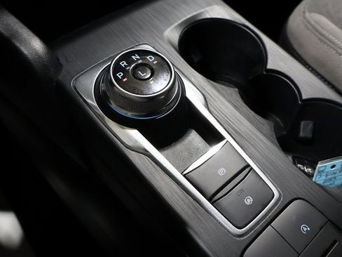 Used 2022 Ford Escape SE image 35