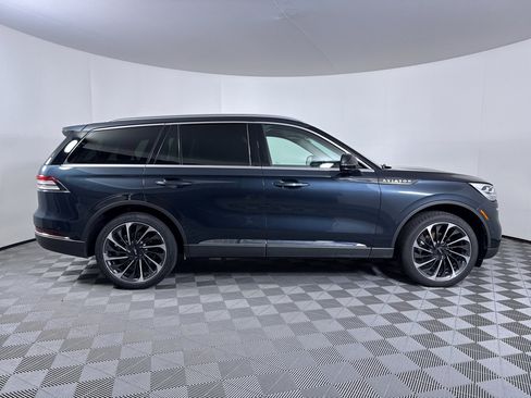 Used 2024 Lincoln Aviator Reserve w/ Equipment Group 201A AWD/4WD image 13