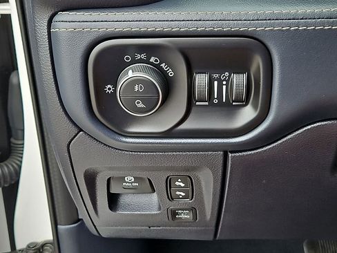 Used 2020 RAM 1500 Limited AWD/4WD image 23