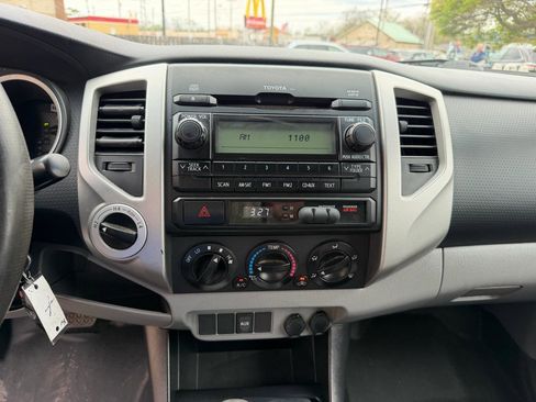 Used 2012 Toyota Tacoma 4x4 Access Cab V6 w/ SR5 Pkg image 17